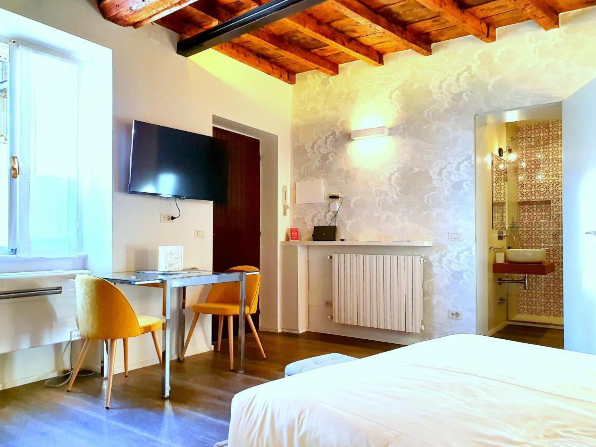 Heart Milan Apartments Duomo Colonne Bagian luar foto
